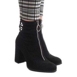 Bottines en daim noir sur le poteau C-7179 le noir 3