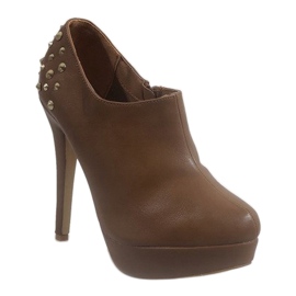 Bottines camel à clous 8860P brun 1