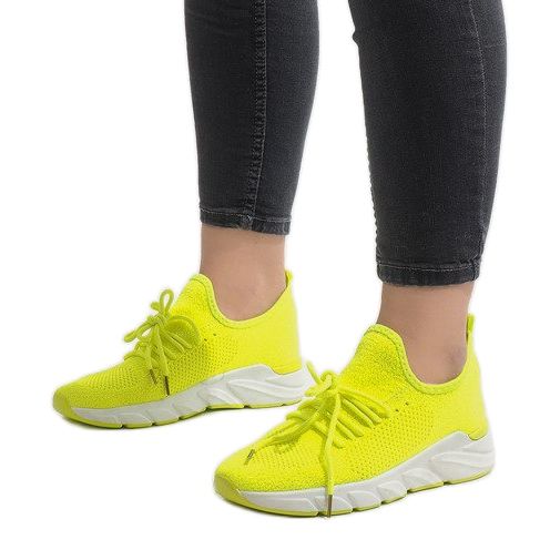 Chaussures de sport jaunes 7766-Y 1