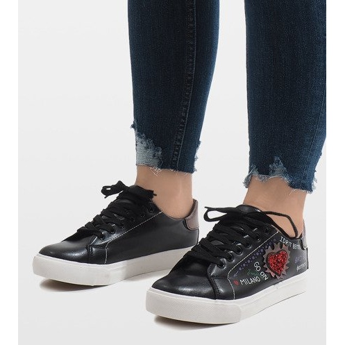 Baskets noires coeur G-115 1