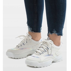 Chaussures de sport à la mode blanches BO-62 1 Chaussures de sport à la mode blanches BO-62 1