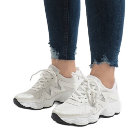 Chaussures de sport à la mode blanches KB-153 1 Chaussures de sport à la mode blanches KB-153 1