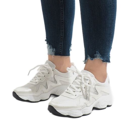 Chaussures de sport à la mode blanches KB-153 1 Chaussures de sport à la mode blanches KB-153 1