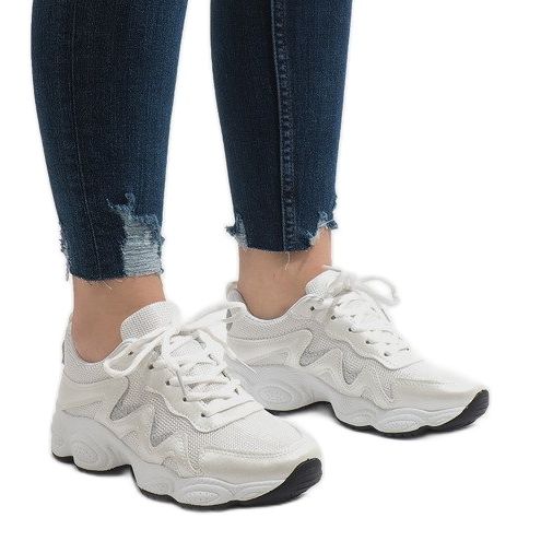 Chaussures de sport à la mode blanches KB-153 2 Chaussures de sport à la mode blanches KB-153 2