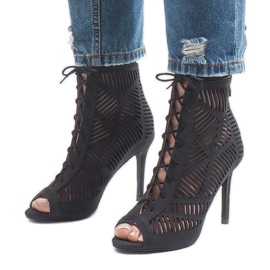 Bottines noires 1610-225 1