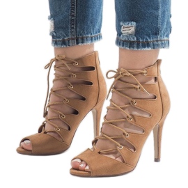 Boots ouvertes camel sur talon haut 9095-83A brun 1