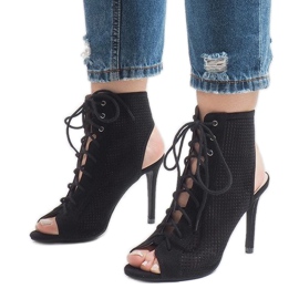 Bottes ouvertes noires sur un talon 1610-22 le noir 1