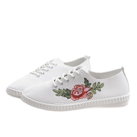 Baskets blanches avec une fleur FC221-9 4