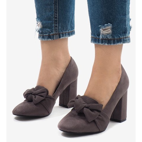 Escarpins en daim gris sur le montant N510 1