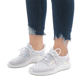 Chaussures de sport en maille blanche G8347-1 1