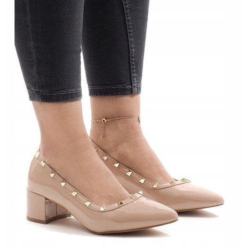 Escarpins laqués roses sur le pilier X-70 1