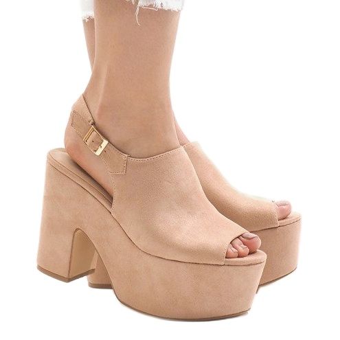 Sandales roses sur un bloc massif 8263CA 2 Sandales roses sur un bloc massif 8263CA 2