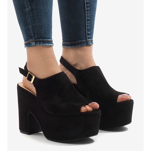 Sandales noires sur un bloc massif 8263CA le noir 1