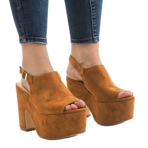 Sandales camel sur un bloc massif 8263CA beige 1