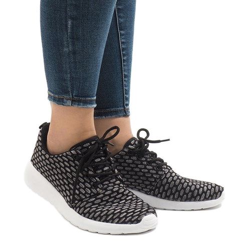 Chaussures de sport noires 619 le noir 1