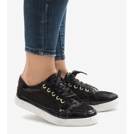 Baskets noires ajourées 521 le noir 1