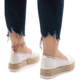 Espadrilles baskets blanches sur la plateforme 7801-P 3