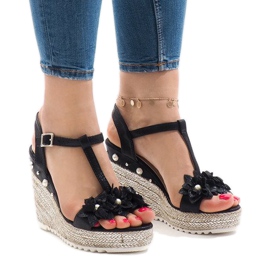 Sandales compensées noires à fleurs T-682-5 le noir 1