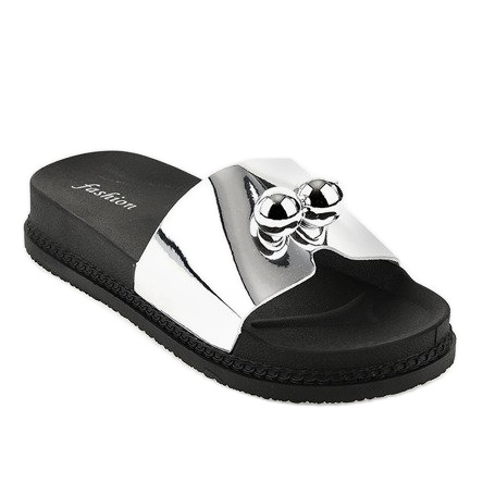 Chaussons en argent avec boules 1819 gris 1 Chaussons en argent avec boules 1819 gris 1