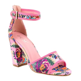 Sandales roses sur le poteau 77-14 1 Sandales roses sur le poteau 77-14 1