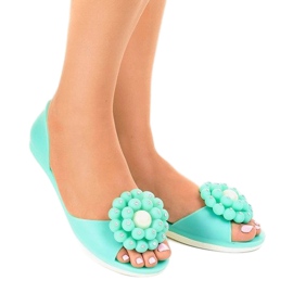 Sandales meliski vertes avec une fleur HM701 1
