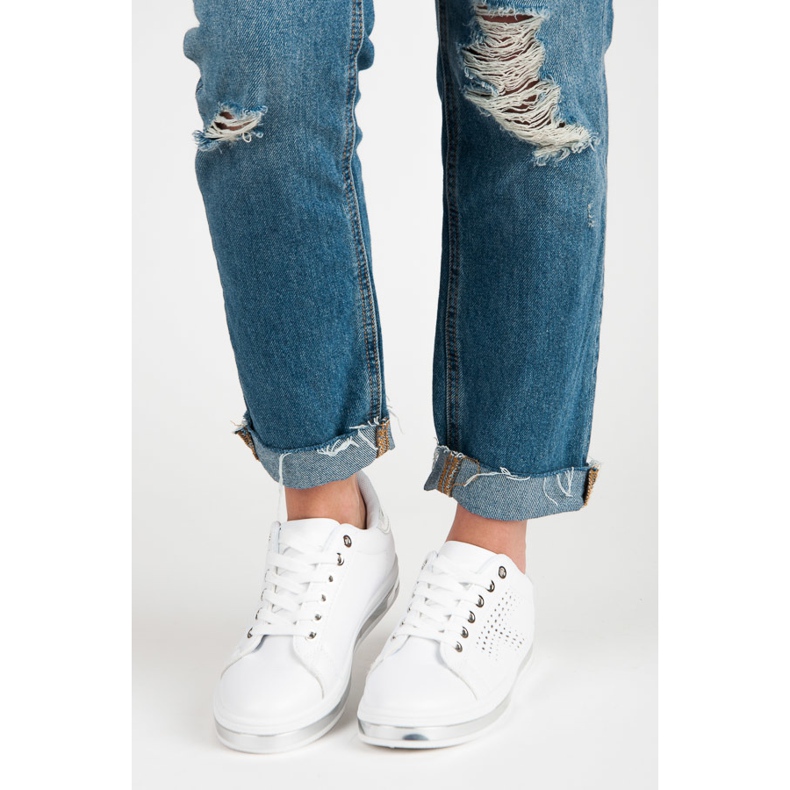 Baskets blanches avec hologramme 1