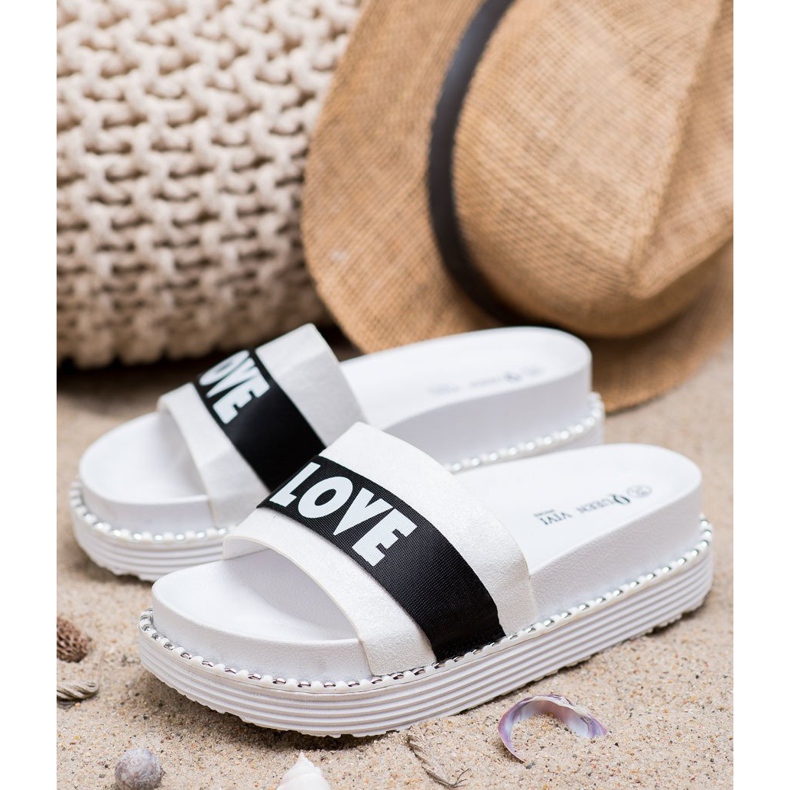 Queen Vivi pantoufles en daim d'amour blanche 1