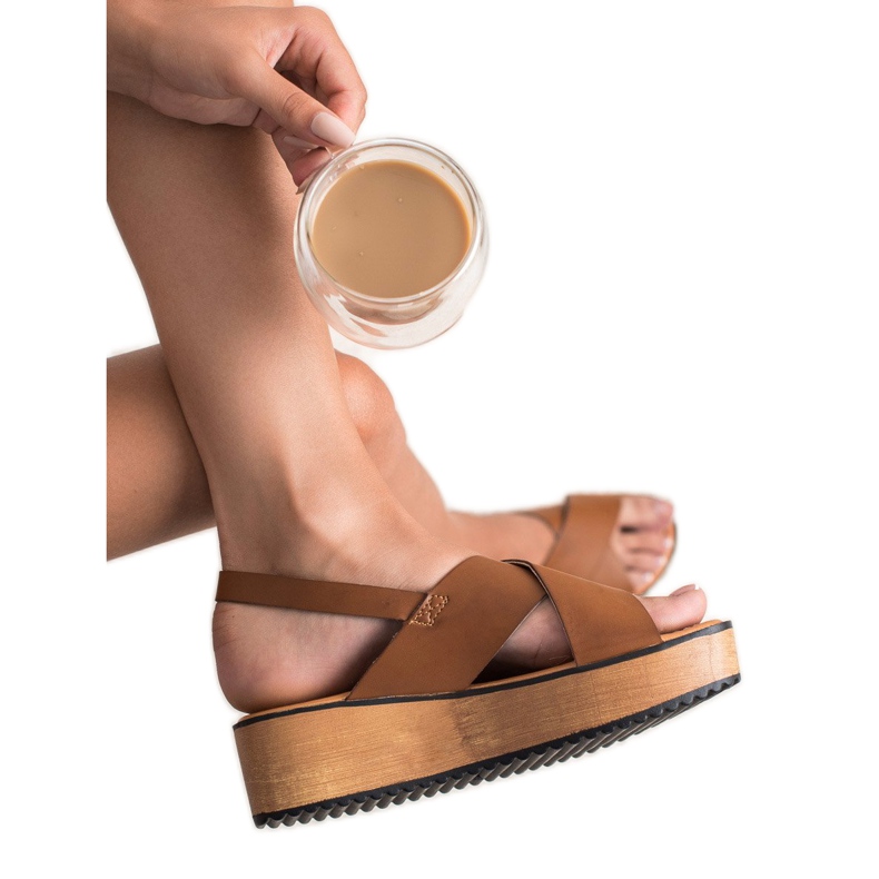 SHELOVET Sandales sur la plate-forme brun 2