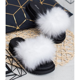 SHELOVET Pantoufles Avec Fourrure blanche 2 SHELOVET Pantoufles Avec Fourrure blanche 2