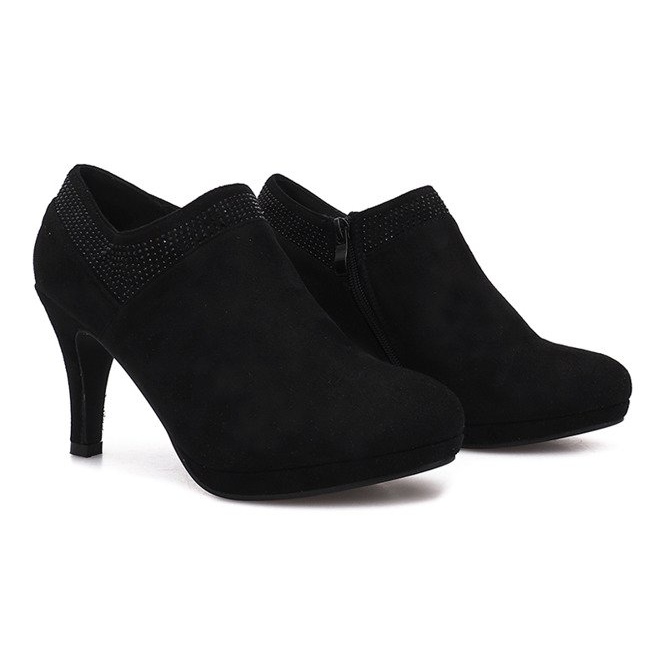 Les bottines noires de Marie le noir 1
