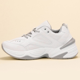 SHELOVET Des baskettes blanches 1 SHELOVET Des baskettes blanches 1