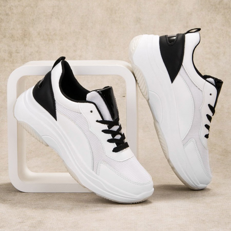 SHELOVET Chaussures de sport blanches 1 SHELOVET Chaussures de sport blanches 1