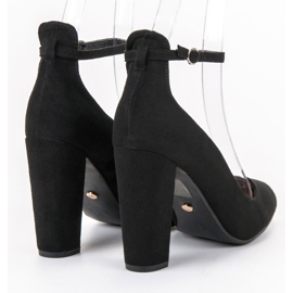 Ideal Shoes Escarpins fermés par une boucle noir 2