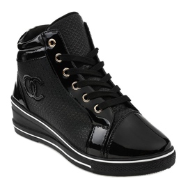 Baskets élégantes noires sur le talon compensé R15-2 le noir 1