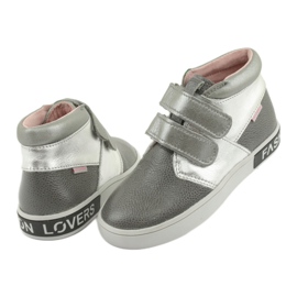 Mazurek Chaussures pour enfants en cuir pour Velcro 1356 Gray / Silver gris 4 Mazurek Chaussures pour enfants en cuir pour Velcro 1356 Gray / Silver gris 4