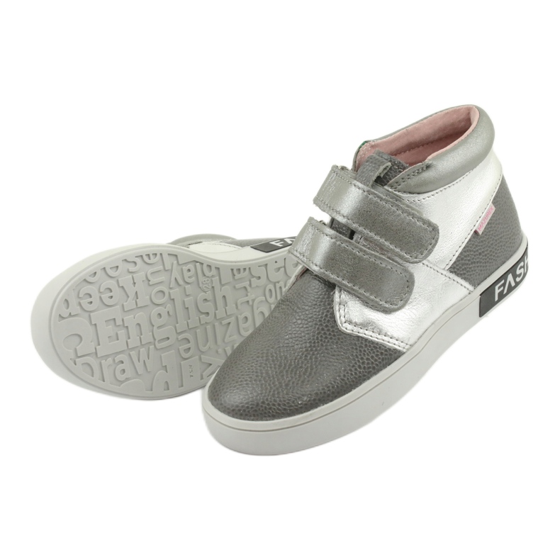 Mazurek Chaussures pour enfants en cuir pour Velcro 1356 Gray / Silver gris 5 Mazurek Chaussures pour enfants en cuir pour Velcro 1356 Gray / Silver gris 5