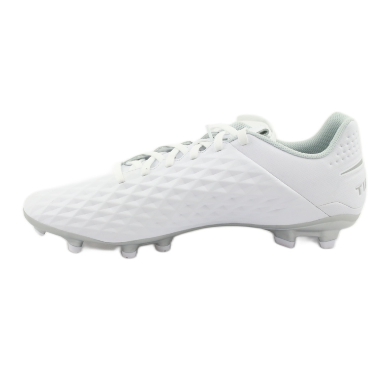 Nike Tiempo Legend 8 Academy FG / MG AT5292 100 chaussures de football blanche 2 Nike Tiempo Legend 8 Academy FG / MG AT5292 100 chaussures de football blanche 2