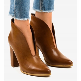 Boots à enfiler camel avec découpes sur le montant RB38P brun 1
