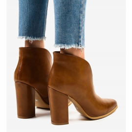 Boots à enfiler camel avec découpes sur le montant RB38P brun 4