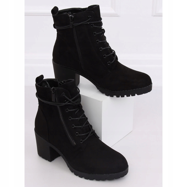 Bottes noires sur le protecteur W358 Noir le noir 2 Bottes noires sur le protecteur W358 Noir le noir 2