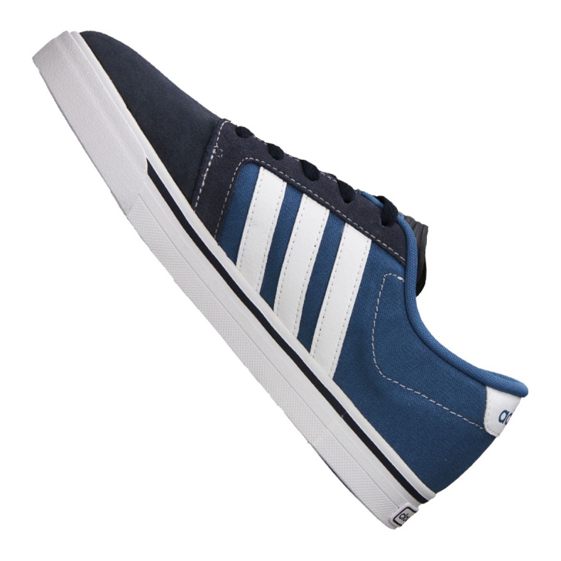 Chaussures Adidas Cloudfoam Super Skate M AW3895 blanc bleu marine bleu 1