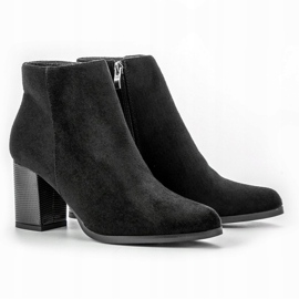 Filippo Bottines en daim sur un bar le noir 2