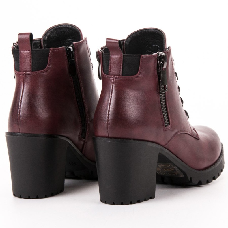 Vinceza Bottes basses sur le bar rouge 1