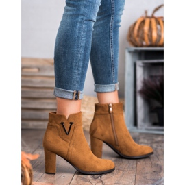 Vinceza Bottines en daim sur un bar brun 4