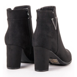 Vinceza Bottines en daim sur un bar le noir 1