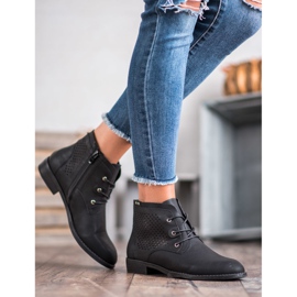 Groto Gogo Bottines noires ajourées le noir 5