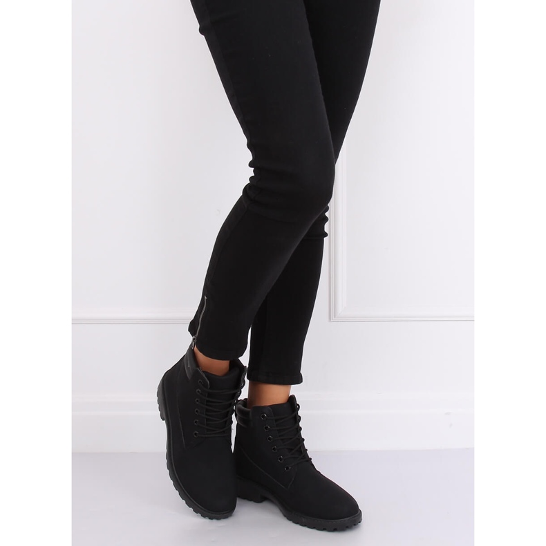 Bottes en bois pour femmes noires W-3033 Black 2
