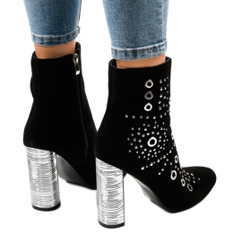 Bottines en daim noir sur le montant AE28P le noir 3