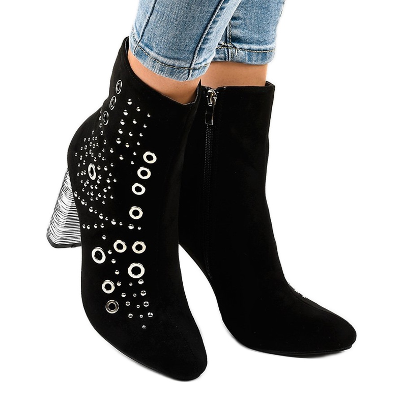 Bottines en daim noir sur le montant AE28P le noir 2