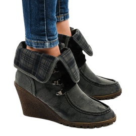 Bottines en daim noir à motif damier CH-22 le noir 2